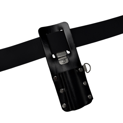 Smidig hållare för hammare med bältesfäste – robust design och praktisk D-ring för extra fästmöjligheter.