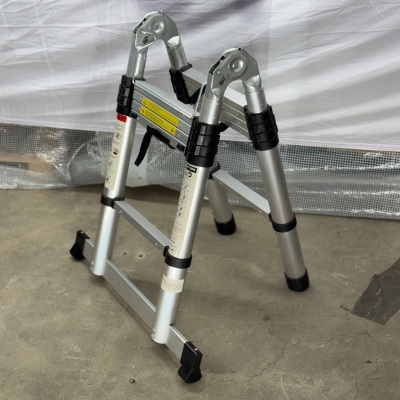 Teleskopstege 1,6 x 1,6m Mjukstängning