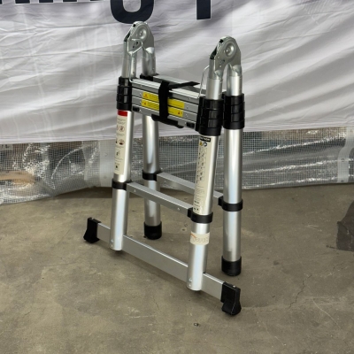 Teleskopstege 1,6 x 1,6m Mjukstängning