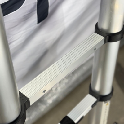 Teleskopstege 1,6 x 1,6m Mjukstängning